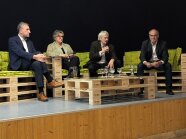 Grüne Couch 5 Jahre Volksbegehren mit prominenten Podium