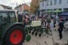 Informations- und Verkaufsstände auf der Bauernmarktmeile